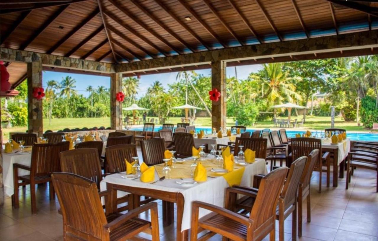 River View Banquet & Resort Wadduwa Eksteriør bilde