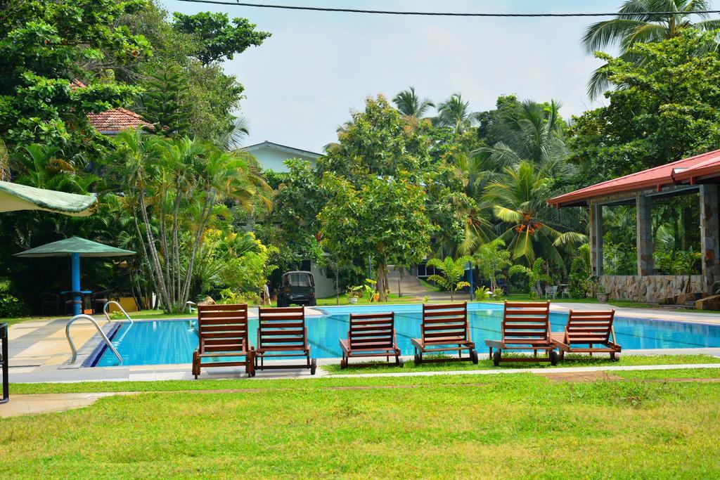 River View Banquet & Resort Wadduwa Eksteriør bilde