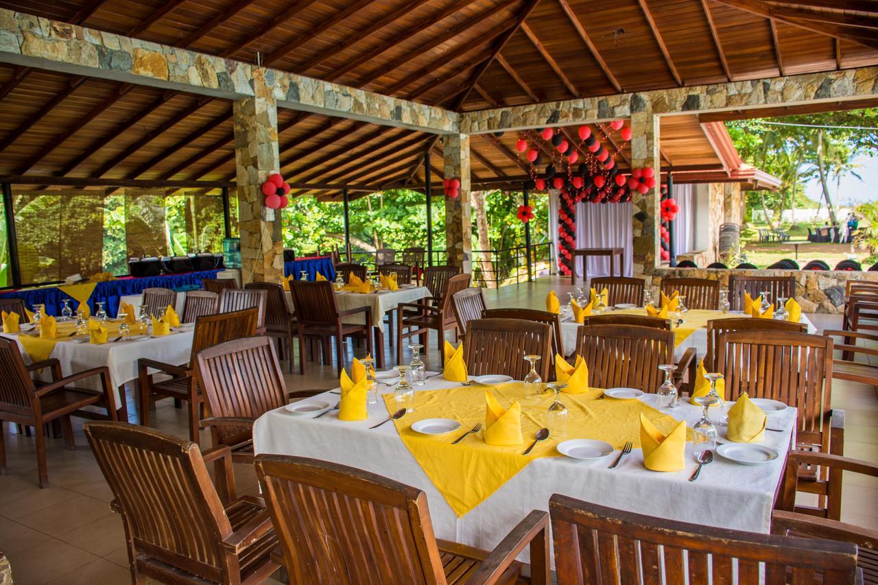 River View Banquet & Resort Wadduwa Eksteriør bilde