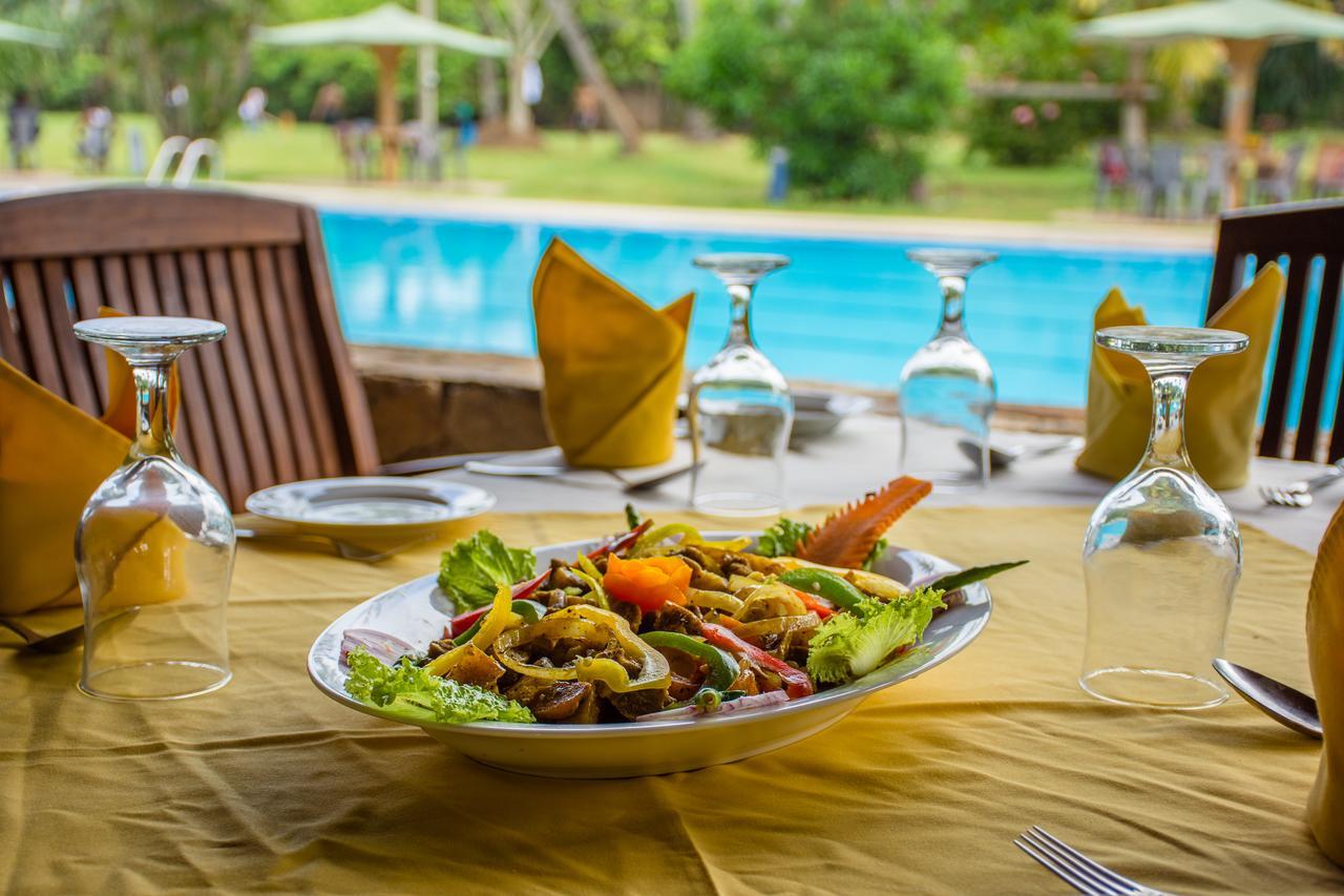 River View Banquet & Resort Wadduwa Eksteriør bilde
